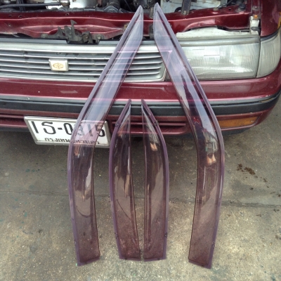 ขายคิ้วกันสาดBENZ W202 C220 ขายคิ้วกันสาดBENZ W202 C220