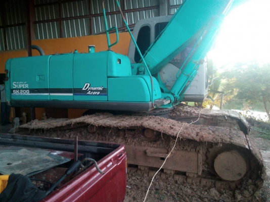 ขายKOBELCO SK 200 YN10 สภาพดี รถเต็มทั้งระบบไฟและช่วงล่าง เอกสารชุดจดทะเบียนจากอริยะ รถอยู่เพชรบรูณ์ 1,380,000บ. สนใจติดต่อ 0835601591 หรือ 0903494058