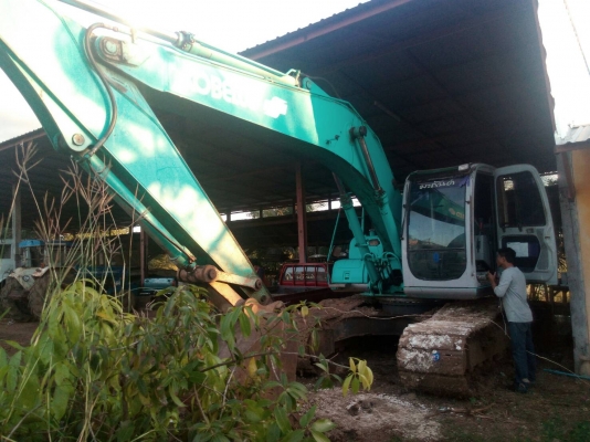 ขายKOBELCO SK 200 YN10 สภาพดี รถเต็มทั้งระบบไฟและช่วงล่าง เอกสารชุดจดทะเบียนจากอริยะ รถอยู่เพชรบรูณ์ 1,380,000บ. สนใจติดต่อ 0835601591 หรือ 0903494058
