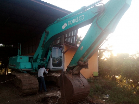 ขายKOBELCO SK 200 YN10 สภาพดี รถเต็มทั้งระบบไฟและช่วงล่าง เอกสารชุดจดทะเบียนจากอริยะ รถอยู่เพชรบรูณ์ 1,380,000บ. สนใจติดต่อ 0835601591 หรือ 0903494058