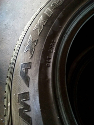 215/65R16 MAXXIS MA-579 ใหม่ๆ ปี15 ชุด 4 เส้น tel. 081-427-3941 215/65R16 MAXXIS MA-579 ใหม่ๆ ปี15 ชุด 4 เส้น tel. 081-427-3941