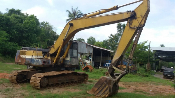 ขายรถแบคโฮ KOMATSU PC200-5 ระบบไฟไม่มี คอลโทรลสั้น ราคา 450000