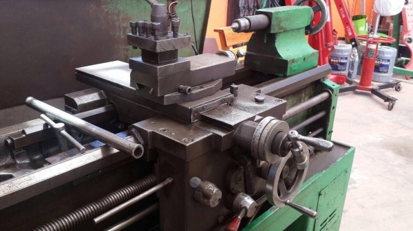 ขายเครื่องกลึงวิคเตอร์ Victor 6 ฟุต 400x1000