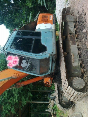 ขายรถแบคโฮ HITACHI EX200-3 ระบบไฟเต็ม ราคา 500000