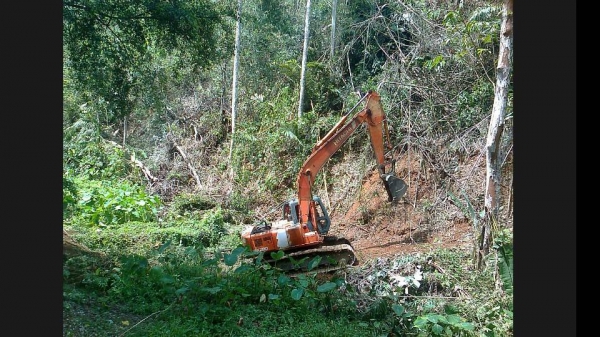 ขายรถแบคโฮ HITACHI EX200-3 ระบบไฟเต็ม ราคา 500000