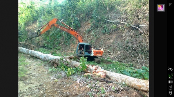 ขายรถแบคโฮ HITACHI EX200-3 ระบบไฟเต็ม ราคา 500000