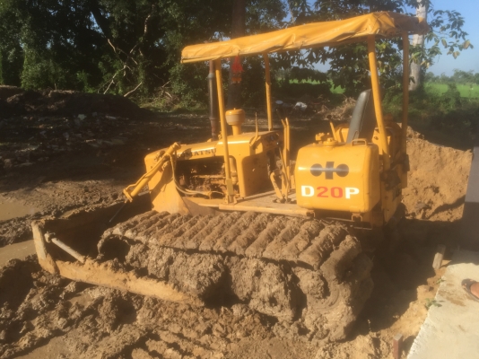 ขายรถแทร็กเตอร์ D2-3P สภาพสวยพร้อมใช้งาน เครื่องดีช่วงล่างดี ใบเเทร็กเต็ม ราคาต่อรองคุยกันได้ค่ะ