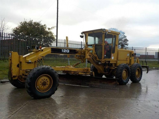 ขาย รถเกรด12G  ยอดนิยม จำหน่าย รถ เครื่องจักร นำเข้า100\% อปกรณ์ทุกชิด ราคาถูก eurotec. 0818176901