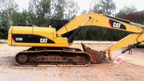ขาย cat 320 d สเปก ญี่ปุ่น รถสวย พร้อมใช้งาน  ช่วง ล่างเต็มพร้อมใช้งาน เอกสาร เล่ม ทบ.พร้อมโอนทุกตัว มี3ตัวครับ ราคา1,990,000 ต่อลอง ได้ครับไฟแนนซ์ ใครมีเอามาเลย ครับ   โทร 089-7088772