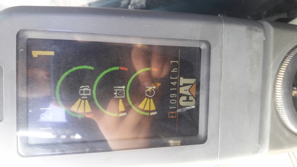 ขาย cat 320 d สเปก ญี่ปุ่น รถสวย พร้อมใช้งาน  ช่วง ล่างเต็มพร้อมใช้งาน เอกสาร เล่ม ทบ.พร้อมโอนทุกตัว มี3ตัวครับ ราคา1,990,000 ต่อลอง ได้ครับไฟแนนซ์ ใครมีเอามาเลย ครับ   โทร 089-7088772