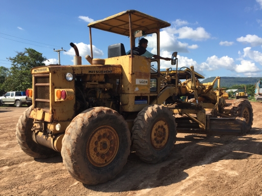 ขายรถเกรด ขนาดกลาง ขายรถเกรด ขนาดกลาง