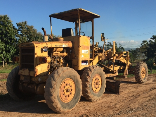 ขายรถเกรด ขนาดกลาง ขายรถเกรด ขนาดกลาง