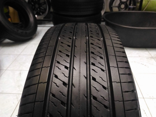ยาง Dunlop SP LT37  205 70 15 ผลิตปี 2016  ดอกหนา ไม่มีปะ ทั้งชุด 5,800 บาท ใส่ถ่วงฟรี ส่งทั่วไทยค่ะ