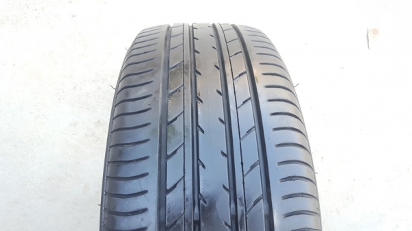 ขายยาง205/55/16 ปี 3015 YOKOHAMA E70 4 เส้น