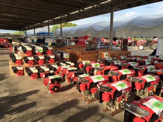 พรุ่งนี้วันสุดท้าย มหกรรม"วันลดราคาครั้งยิ่งใหญ่แห่งปี" รถแทรกเตอร์ เครื่องสูบน้ำทั้งเก่าและใหม่ลดสูงสุดถึง80\%