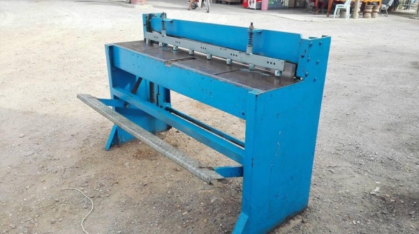 ** SOLD **กรรไกรซอยเท้าเหยียบ 4 ฟุต 120 cm ตัดปิเนียม/สังสี/เหล็กบาง สภาพใสๆมีดคมๆเอางานมาเทสได้เลย!!