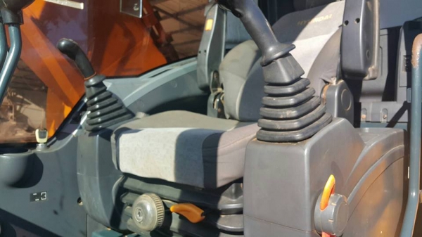 ขายแบคโค Hyundai 220 9s สภาพ 85\% รถสวยมากเอกสานอินวอย รถออกห้างไทย หาอยู่ไม่ผิดหวัง ขายแบคโค Hyundai 220 9s สภาพ 85\% รถสวยมากเอกสานอินวอย รถออกห้างไทย หาอยู่ไม่ผิดหวัง