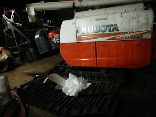 เปลียนแทรกให้ใหม่แกะกล่องสองเส้นรถพร้อมใช้รถเกี่ยวข้าวอยู่ครับ