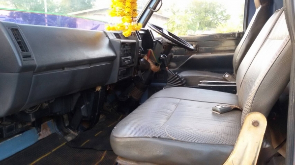 ขายรถหกล้ออีซูซุ ปี43 115แรงม้า เอฟหน้า-หลัง ขายรถหกล้ออีซูซุ ปี43 115แรงม้า เอฟหน้า-หลัง