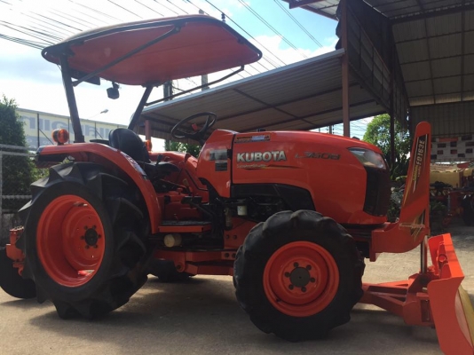 ขายรถไถ Kubota L3608 (4WD) พร้อมใบมีดและผานพรวนช้าง รถสวยๆ ใช้งานน้อย ขายรถไถ Kubota L3608 (4WD) พร้อมใบมีดและผานพรวนช้าง รถสวยๆ ใช้งานน้อย