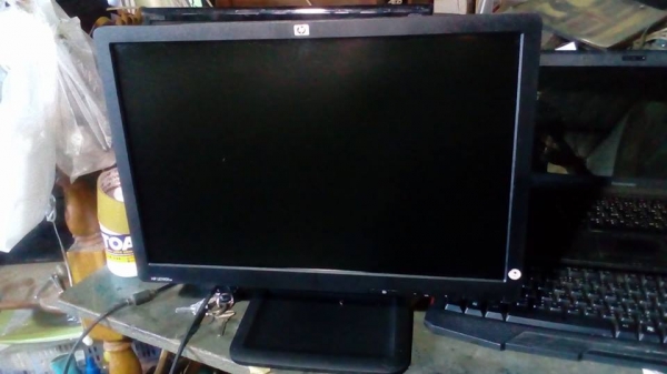 จอคอม LCD HP 19 นิ้ว รุ่น LE1901w