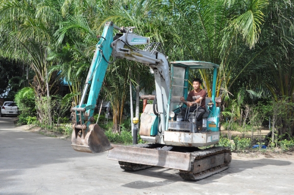 KOMATSU PC38uu((เท่าpc40)) คอนโทลดี ปั้มแรง แน่นๆ สวยเดิมจากญี่ปุ่น ทำงานสมบูรณ์ทุกระบบ รับรองไม่ผิดหวัง 285,000 เท่านั้น!!