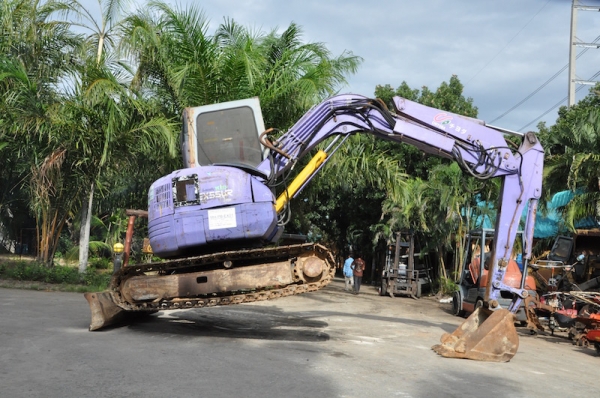 HITACHI EX55UR((เท่าpc60)) คอนโทลน้ำมัน ปั้มนิ้ว แน่นๆ สวยเดิมจากญี่ปุ่น ทำงานสมบูรณ์ทุกระบบ รับรองไม่ผิดหวัง 295,000 เท่านั้น!!