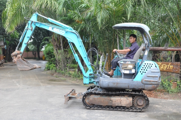 ขายแบคโฮ KOBELCO SK20(ปั้มนิ้ว)(คอนโทลน้ำมัน)(ลายหัวแย๊ก) ครบๆ สวยเดิมจากญี่ปุ่น ทำงานสมบูรณ์ทุกระบบ รับรองไม่ผิดหวัง 265,000 เท่านั้น!!