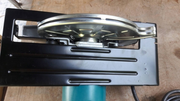 ขายเลื่อยวงเดือนMAKITA MODEL5900B MADE IN JAPAN.ใหม่เก่าเก็บ