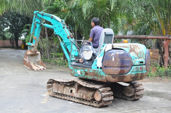 KOMATSU PC35-8 คอนโทลน้ำมัน ปั้มนิ้ว สวยเดิมจากญี่ปุ่น ทำงานสมบูรณ์ทุกระบบ รับรองไม่ผิดหวัง 290,000 เท่านั้น!!