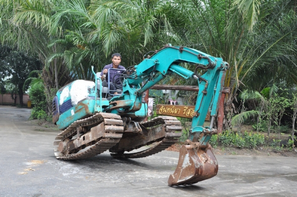 KOMATSU PC35-8 คอนโทลน้ำมัน ปั้มนิ้ว สวยเดิมจากญี่ปุ่น ทำงานสมบูรณ์ทุกระบบ รับรองไม่ผิดหวัง 290,000 เท่านั้น!!