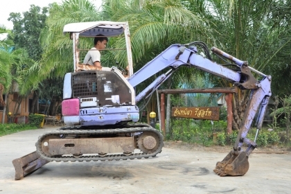 ขายแบคโฮ KOMATSU PC12uu (เท่าpc20) ปีใหม่ สวยเดิมจากญี่ปุ่น ทำงานสมบูรณ์ทุกระบบ รับรองไม่ผิดหวัง 185,000 เท่านั้น!!