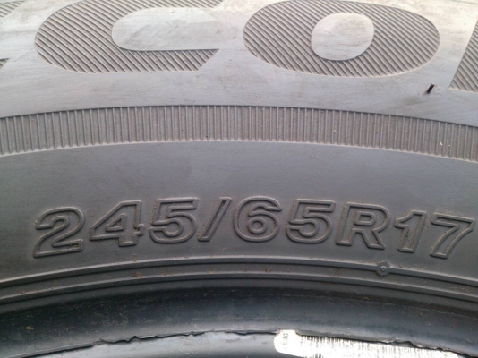 ขายยาง 245/65R17 บริดสโตน อีโคเปีย ปี15 ดอกยางหนาเต็มสดไม่ลายไม่ร้าวสวยๆ จำนวน 1 ชุด