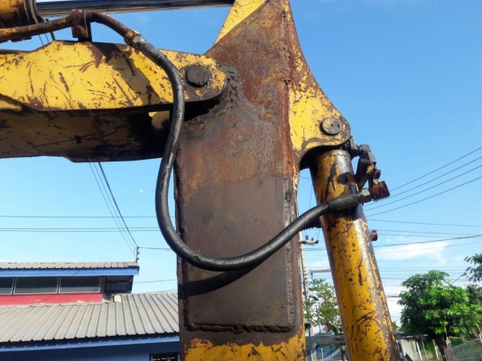 ขายรถแบคโฮ KOMATSU PC40-5 ราคา 190000 ขายรถแบคโฮ KOMATSU PC40-5 ราคา 190000