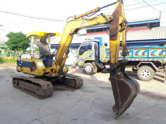 ขายรถแบคโฮ KOMATSU PC40-5 ราคา 190000