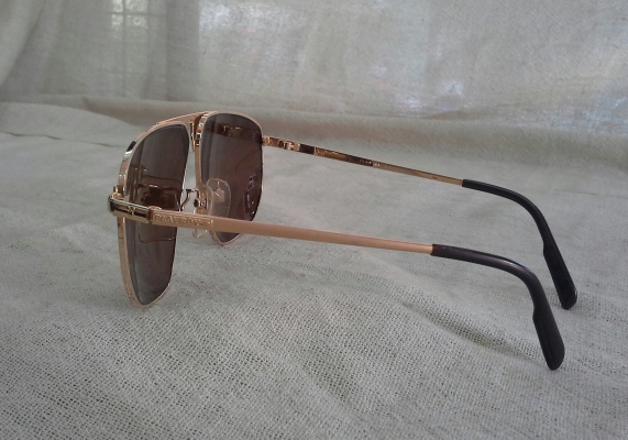 แว่นตากันแดดสำหรับ &#039;โคตรบุรุษ&#039;  Vintage PLAYBOY handmade in Japan  บิ๊กไซซ์!