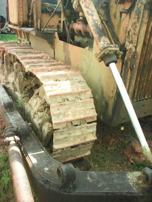 ขายรถแทรคเตอร์ KOMATSU D50A-15 ห้องเลี้ยวแห้ง มีเขาล้มไม้ ราคา 300000