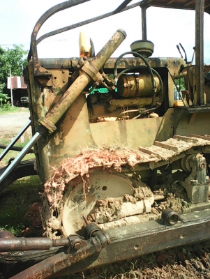 ขายรถแทรคเตอร์ KOMATSU D50A-15 ห้องเลี้ยวแห้ง มีเขาล้มไม้ ราคา 300000