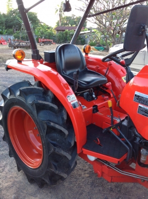 ขาย L3608 4WD ใบดันหน้า ผานหลัง รถทำงาน498ชั่วโมง พร้อมเล่ม