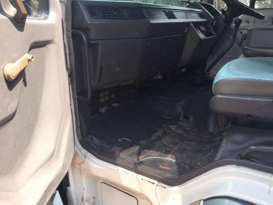 (มี10คันขายแยก)6ล้อหัวลาก225แรง(หรือหัวคัสซี)FK457F ปี49ยูโร2..เครื่อง6D16เทอร์โบ..รถใช้งานอยู่ทุกคัน เล่มพร้อม..