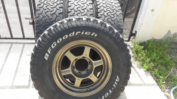ล้อพร้อมยาง bf all 265x70x16 สวยๆ