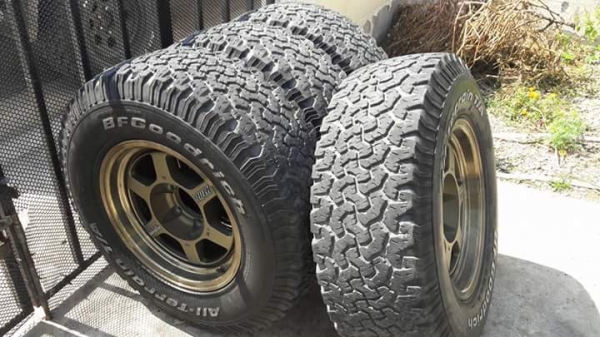 ล้อพร้อมยาง bf all 265x70x16 สวยๆ ล้อพร้อมยาง bf all 265x70x16 สวยๆ