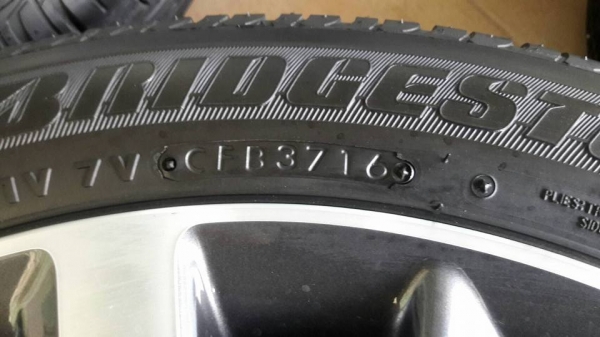 ขายล้อแม็กป้ายแดง jazz 16" พร้อมยางปี16 สนใจติดต่อ ก.เจริญการยางครับ 081-3747940 ขายล้อแม็กป้ายแดง jazz 16" พร้อมยางปี16 สนใจติดต่อ ก.เจริญการยางครับ 081-3747940