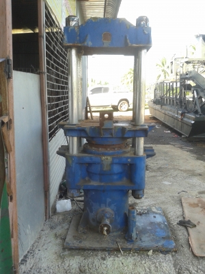 ชุดกระบอกแท่นอัดเก่าไต้หวัน