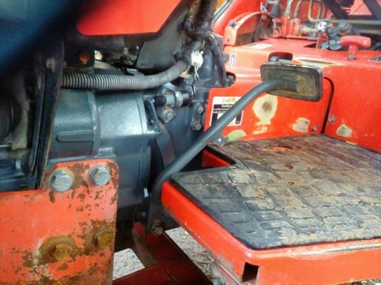 ขายรถแทรคเตอร์ คูโบต้า L3608 ทำงานสองพัน ชม.อุปกรณ์ใบดันหน้าผานหลัง เอกสารเล่มทะเบียนครบ