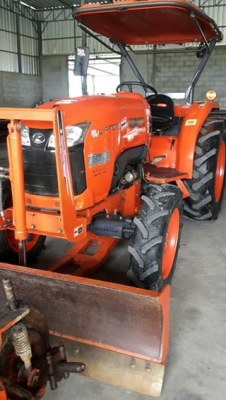 ขายรถไถL4708 ทำงาน1,374ชม. ปี55อุปกรณ์ใบดันหน้าผานหลัง6สภาพสวยยางดีเครื่องเดิมเอกสารทะเบียนครบ