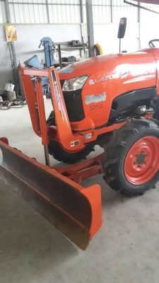 ขายรถไถL4708 ทำงาน1,374ชม. ปี55อุปกรณ์ใบดันหน้าผานหลัง6สภาพสวยยางดีเครื่องเดิมเอกสารทะเบียนครบ