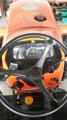 ขายรถไถL4708 ทำงาน1,374ชม. ปี55อุปกรณ์ใบดันหน้าผานหลัง6สภาพสวยยางดีเครื่องเดิมเอกสารทะเบียนครบ