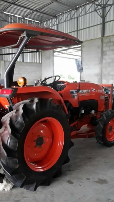 ขายรถไถL4708 ทำงาน1,374ชม. ปี55อุปกรณ์ใบดันหน้าผานหลัง6สภาพสวยยางดีเครื่องเดิมเอกสารทะเบียนครบ