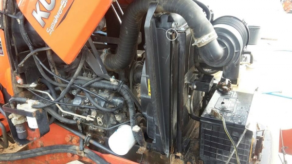 ขายรถแทรคเตอร์คูโบต้า L3008ทำงาน1,219ชม. ปี55 อุปกรณ์ใบดันหน้า ผานหลัง สภาพเดิมช่วงล่างดี